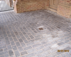 BRUSHED GRANITE SETTS