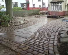 RECLAIMED YORKSTONE FLAGS WITH OLD RECLAIMED NATURAL COBBLE SETTS (12)