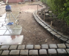 RECLAIMED YORKSTONE FLAGS WITH OLD RECLAIMED NATURAL COBBLE SETTS (6)