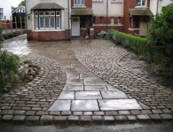 RECLAIMED YORKSTONE FLAGS WITH OLD RECLAIMED NATURAL COBBLE SETTS (15)