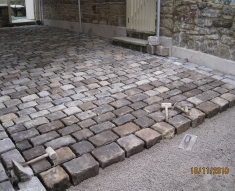 SMALL RECLAIMED COBBLE DRIVE LANCASHIRE (24)
