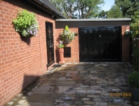 DISABLED ACCESS FRIENDLY DRIVEWAY WITH YORKSTONE COBBLES AND FLAGS